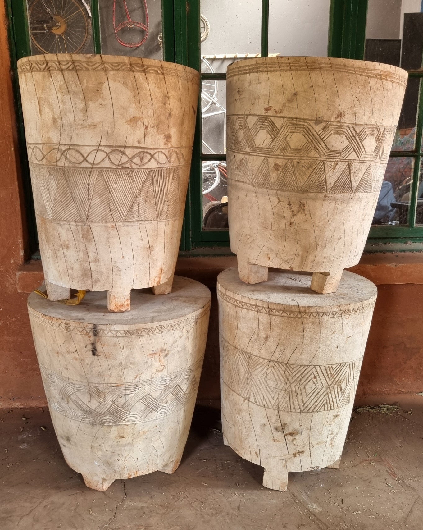 STOOL/SIDE-TABLE (CAMEROON) 50D 60H