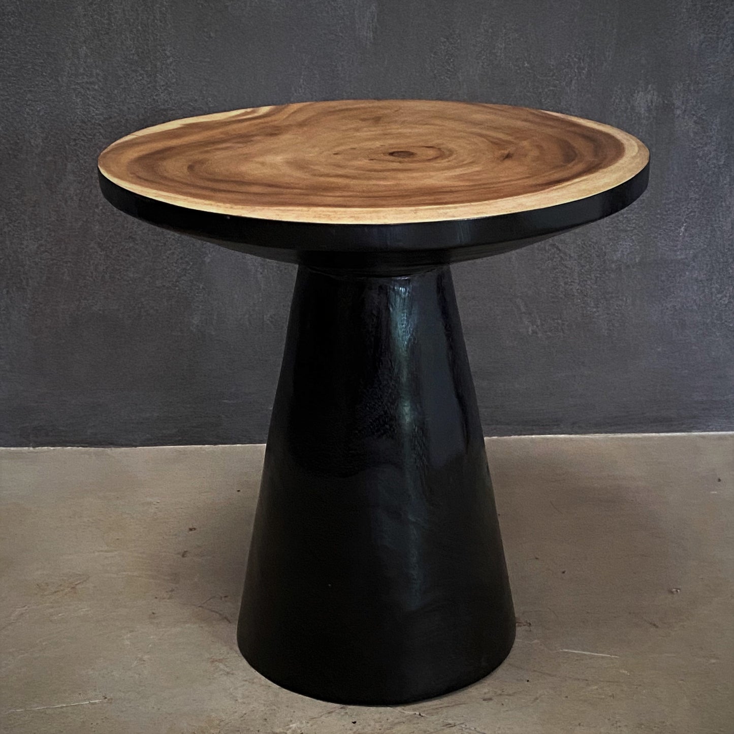 BALINESE SIDE-TABLE (INDONESIA) CONE 50L 50W 50H BLK