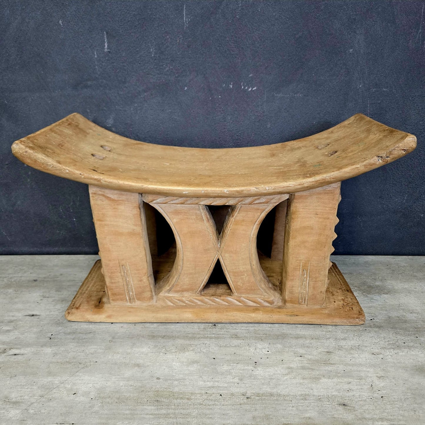 ASANTI STOOL (GHANA) LRG SP