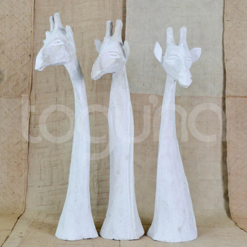 GIRAFFE HEAD (SWAZILAND) 60H WHITEWASH