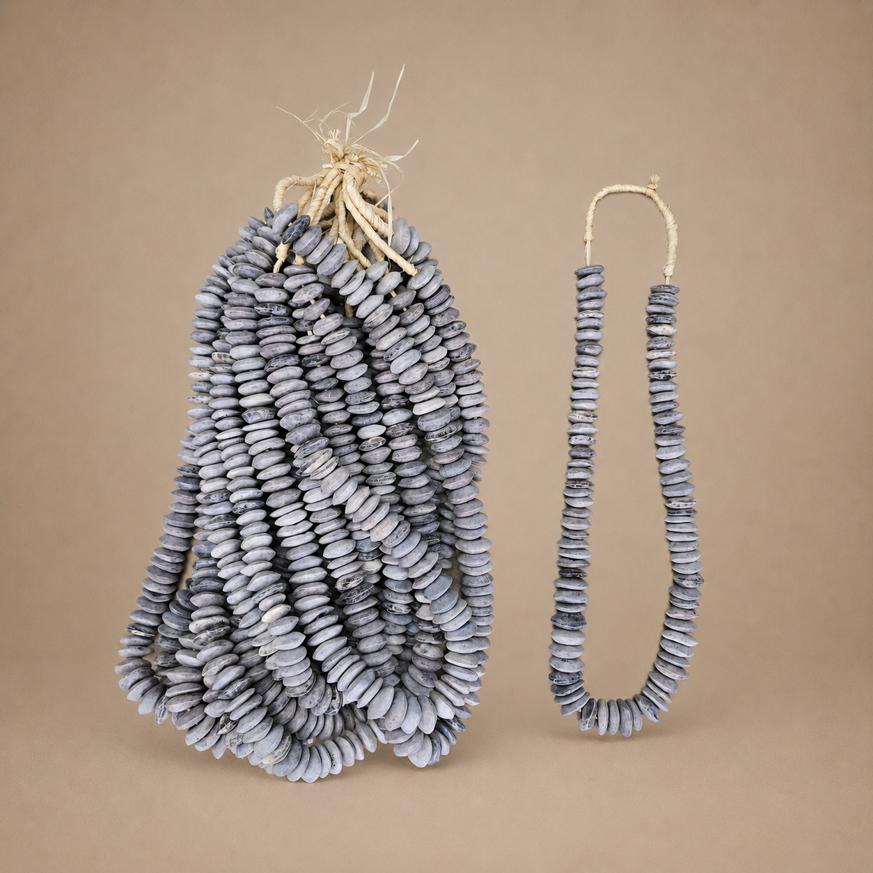 BONE BEAD (KENYA) DSK GRY