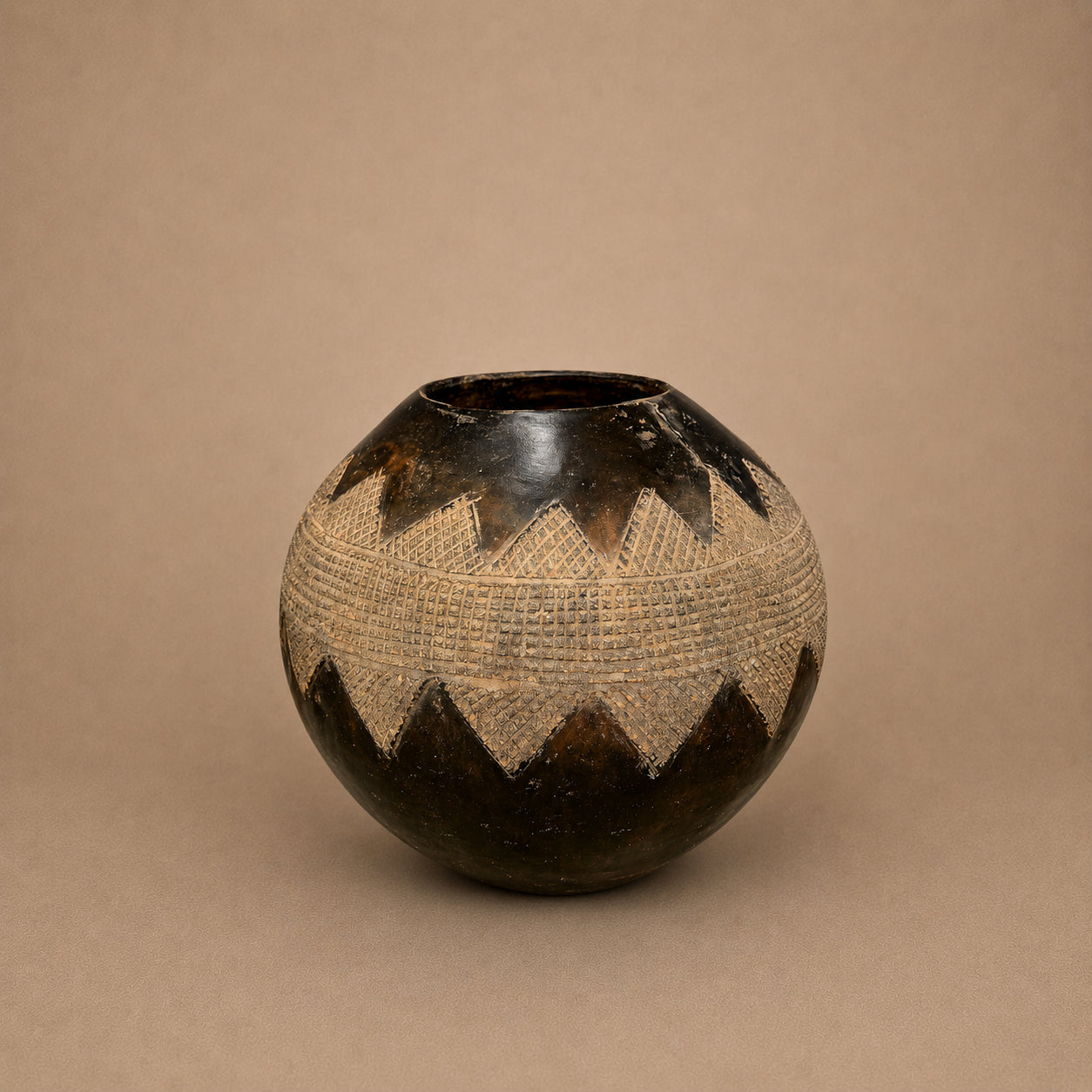 ZULU UKHAMBA POT (SOUTH AFRICA) H31 D30