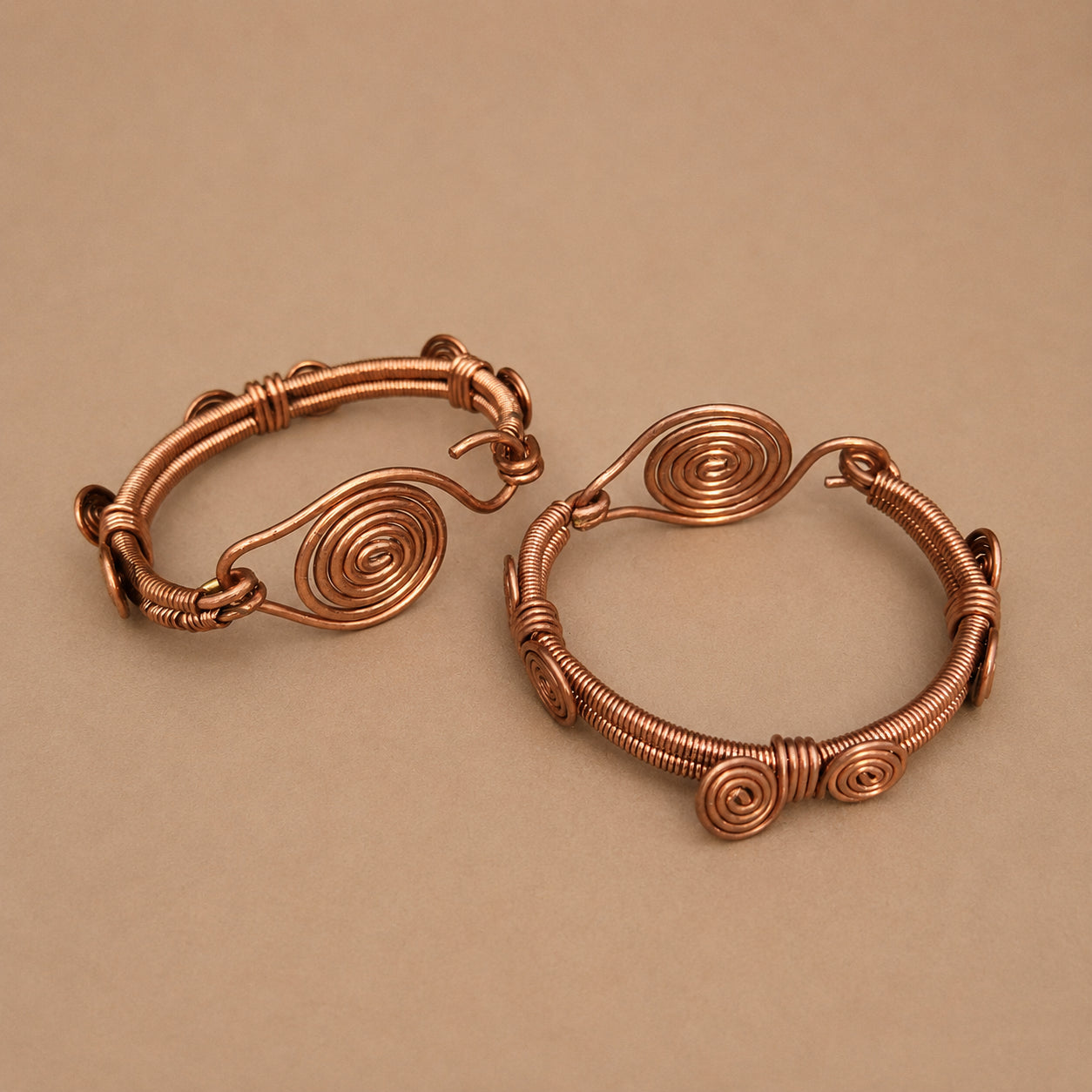 BANGLE WOVEN WIRE (KENYA) COPP CLASP
