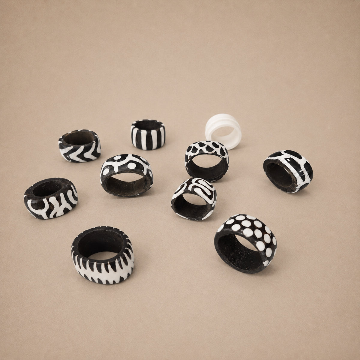 SERVIETTE RINGS (KENYA) SINGLE