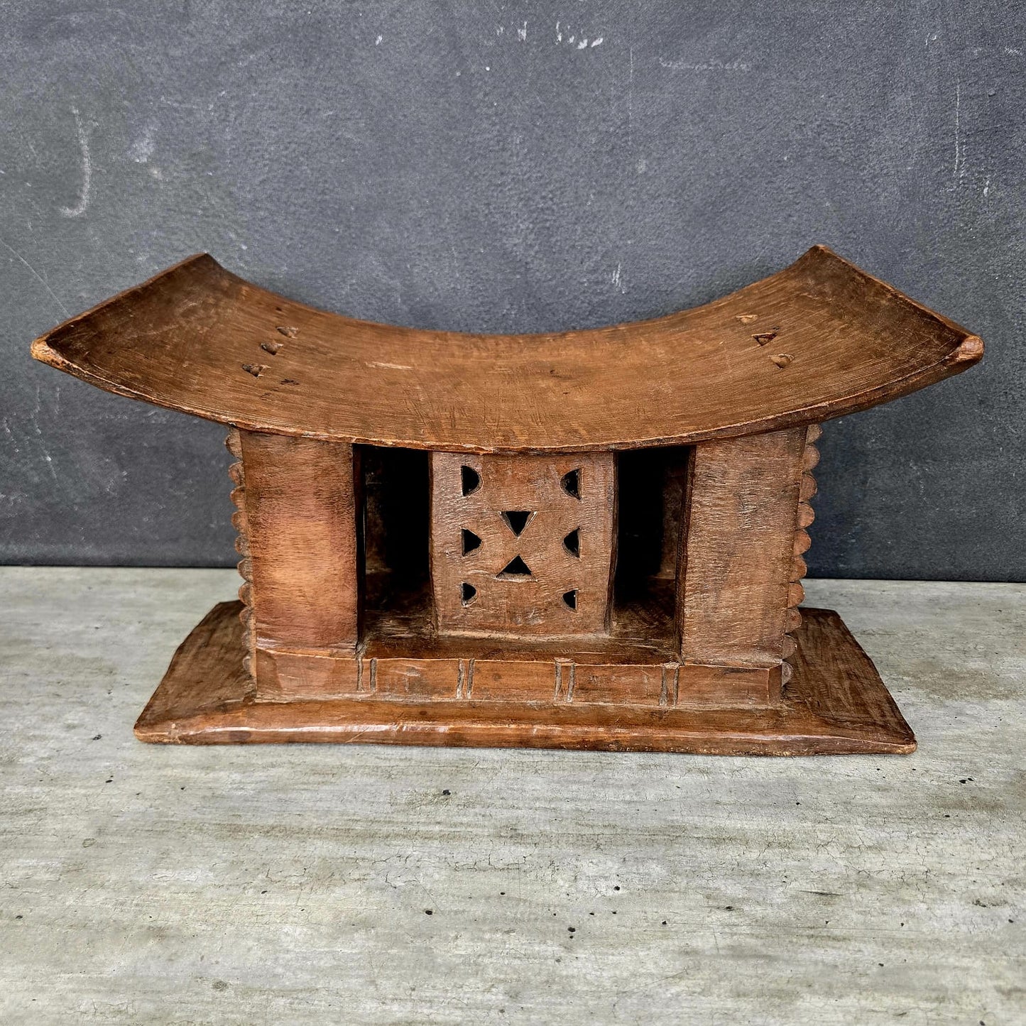 ASHANTI STOOL (GHANA) MED