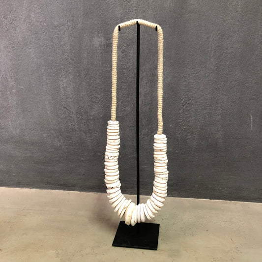 COIN SHELL NECKLACE (INDONESIA) MED 14W 49H