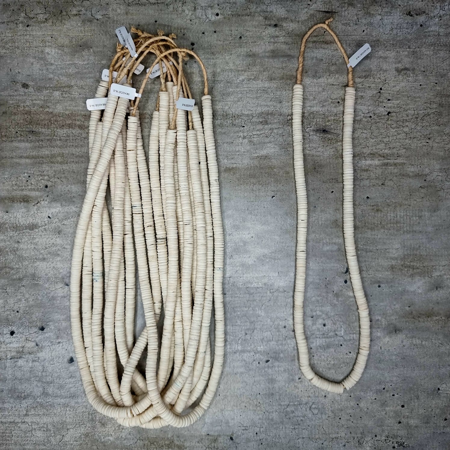 OSTRICH SHELL BEAD STR (KENYA) MED