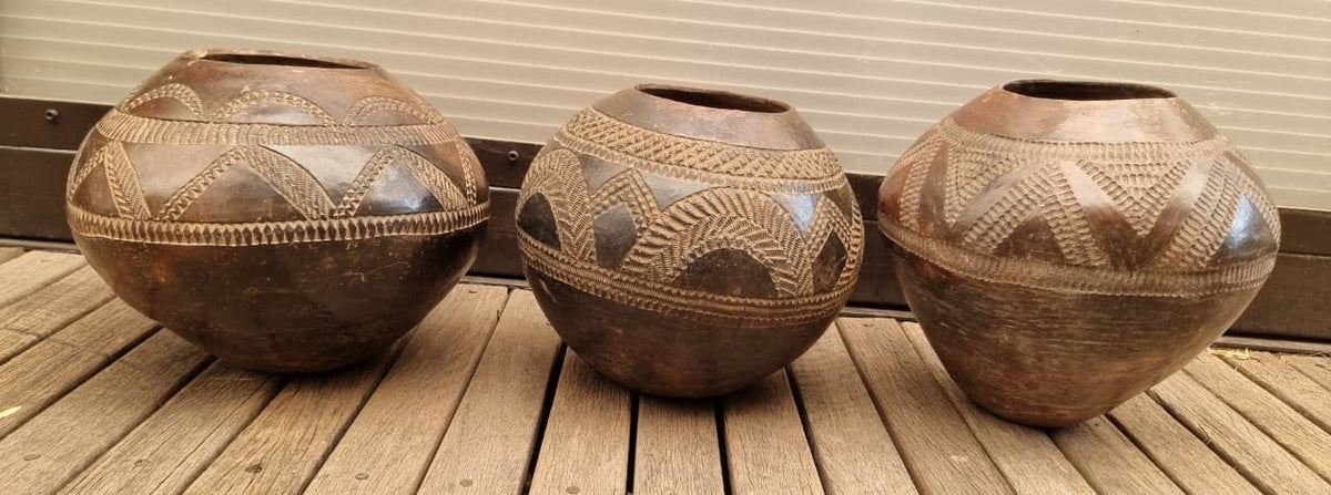 ZULU UKHAMBA POT (SOUTH AFRICA) H28 D33