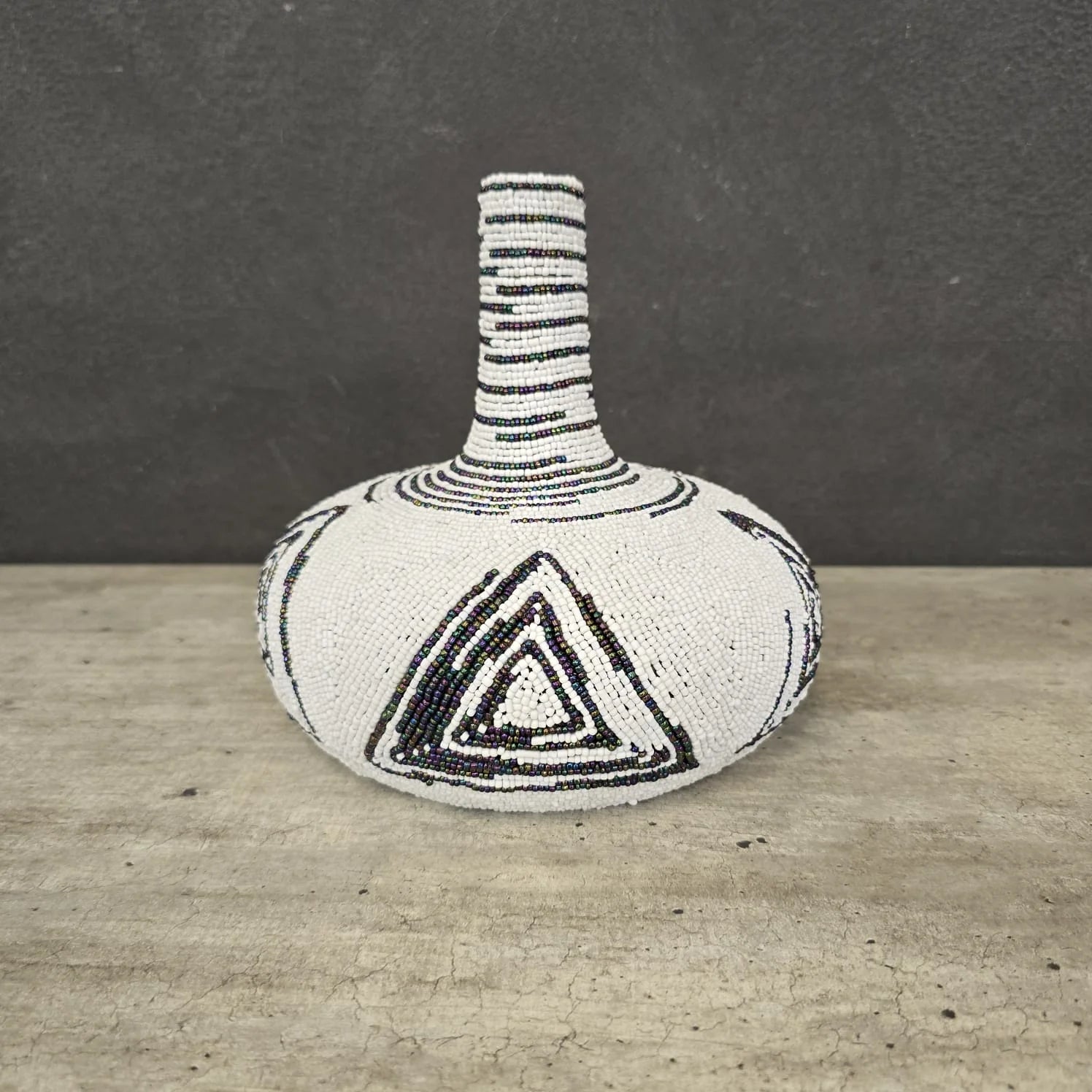ARG VASE (SOUTH AFRICA) BEADED MED BOXED