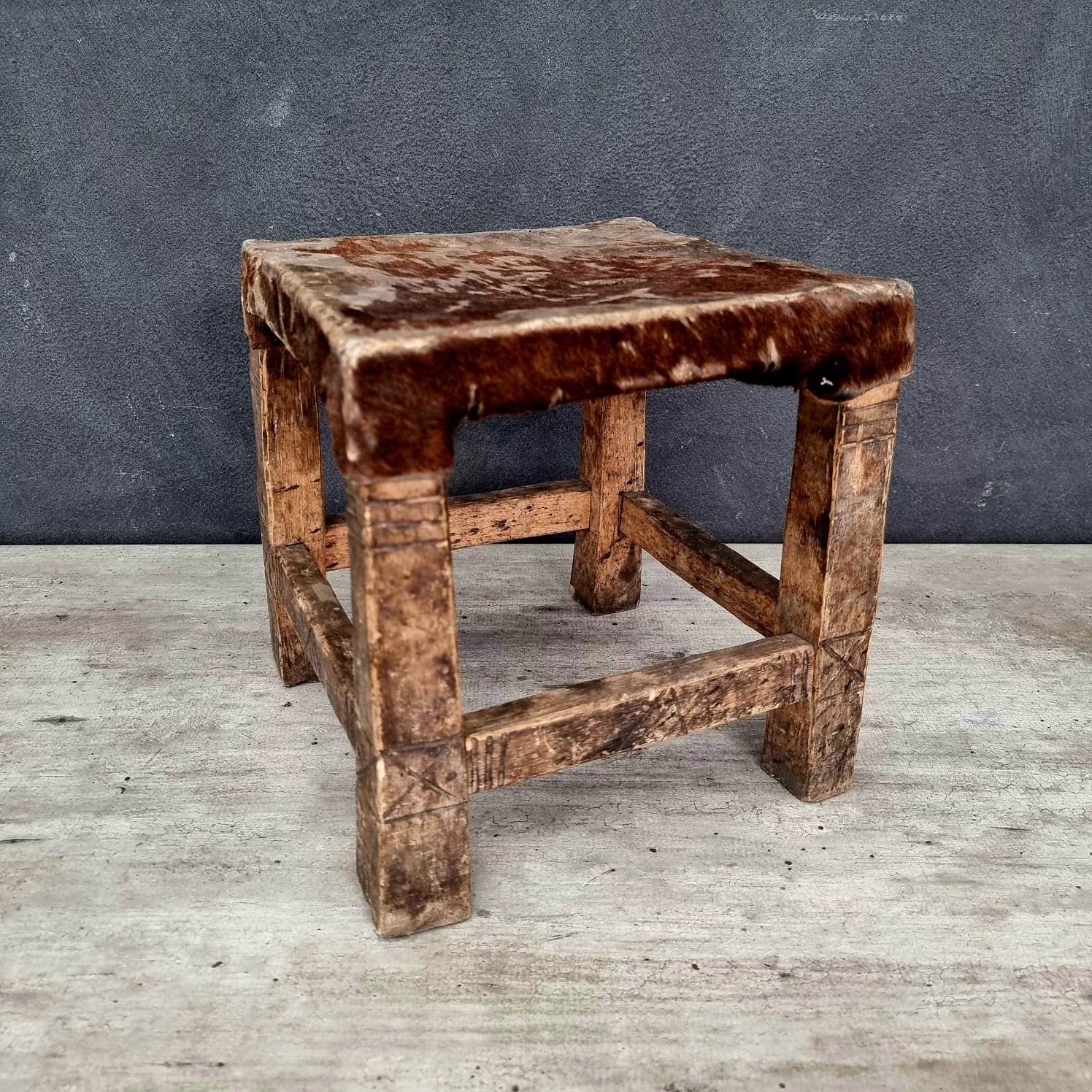 LOZI STOOL (ZAMBIA) SQUARE 25W 30H