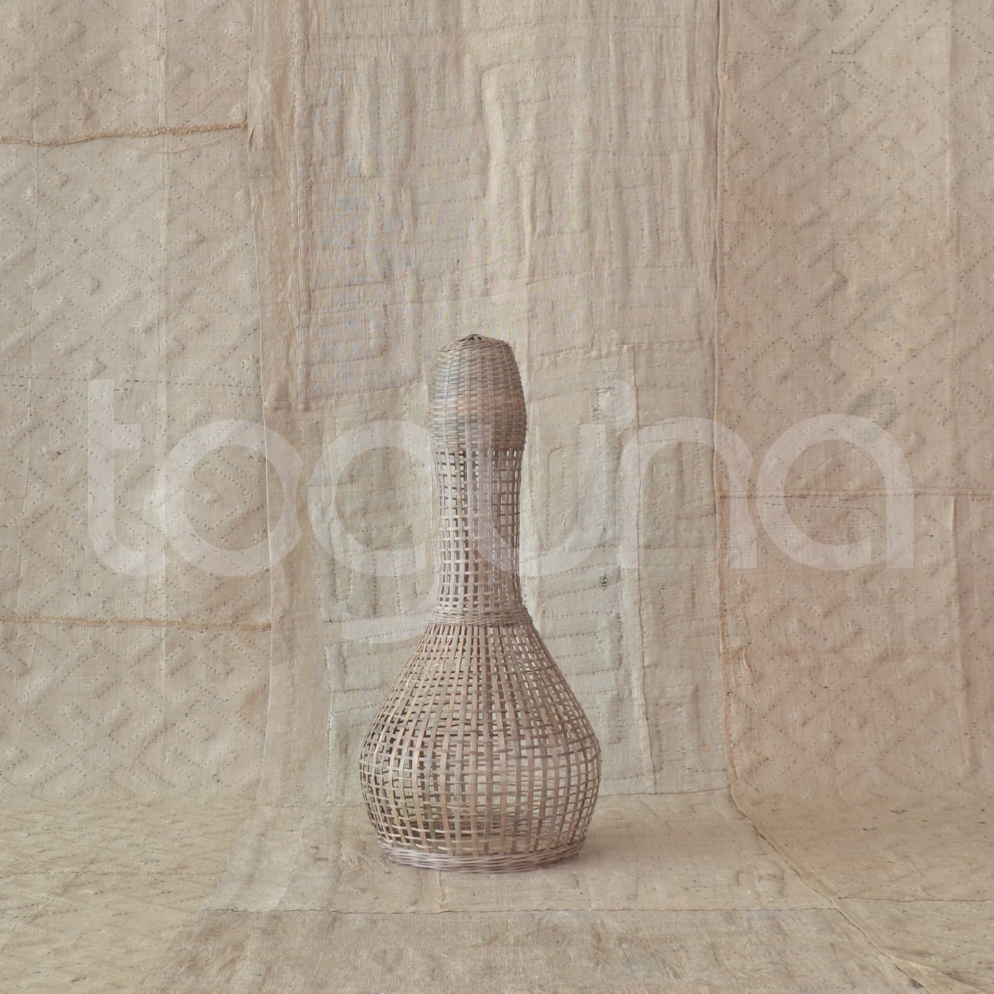 SHADE BOWL 30H 30D BALI RATTAN SPIRAL