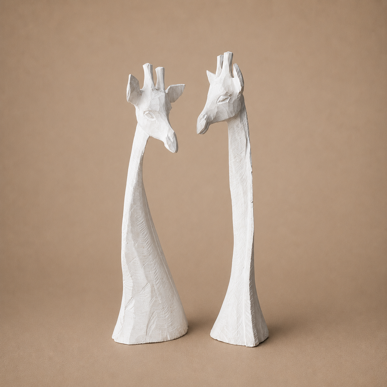 GIRAFFE HEAD (SWAZILAND) 60H WHITEWASH