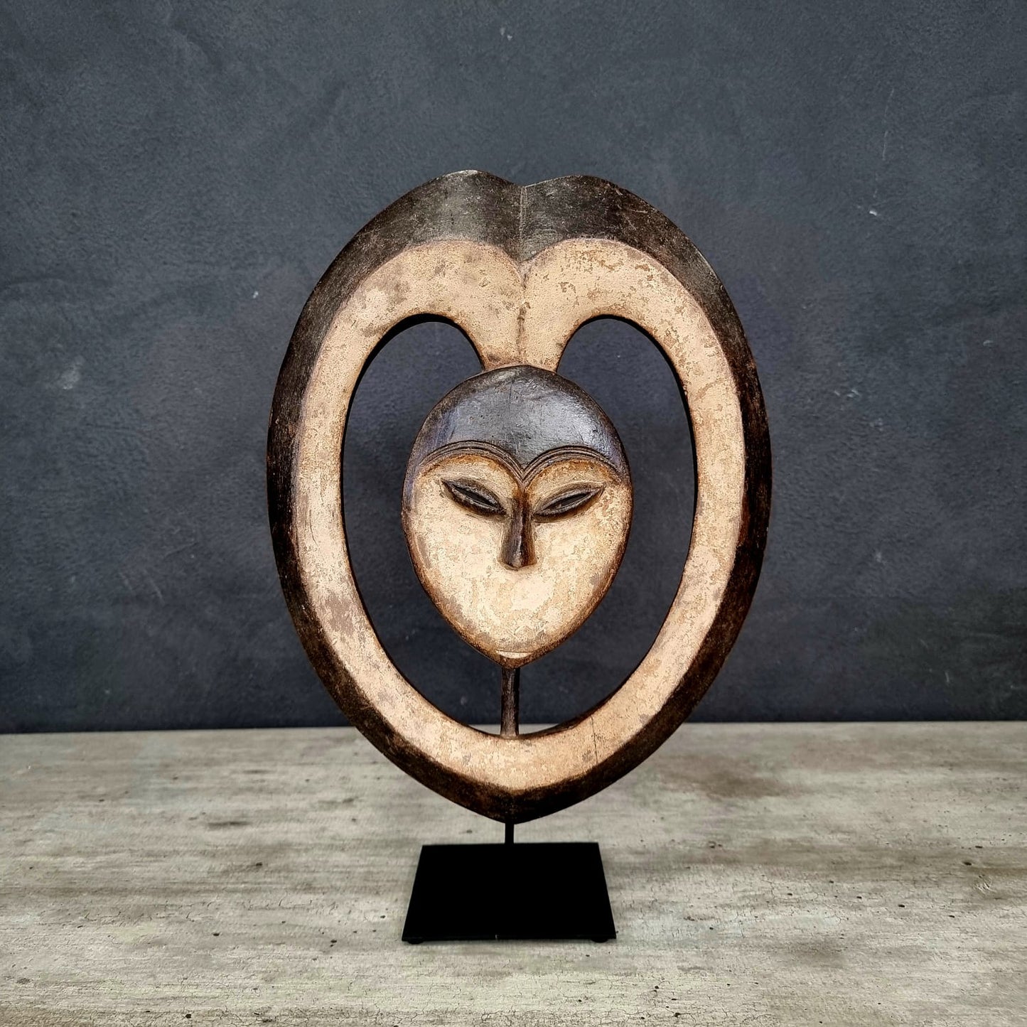 KWELE MASK (REPUBLIC OF CONGO) HEART 40H