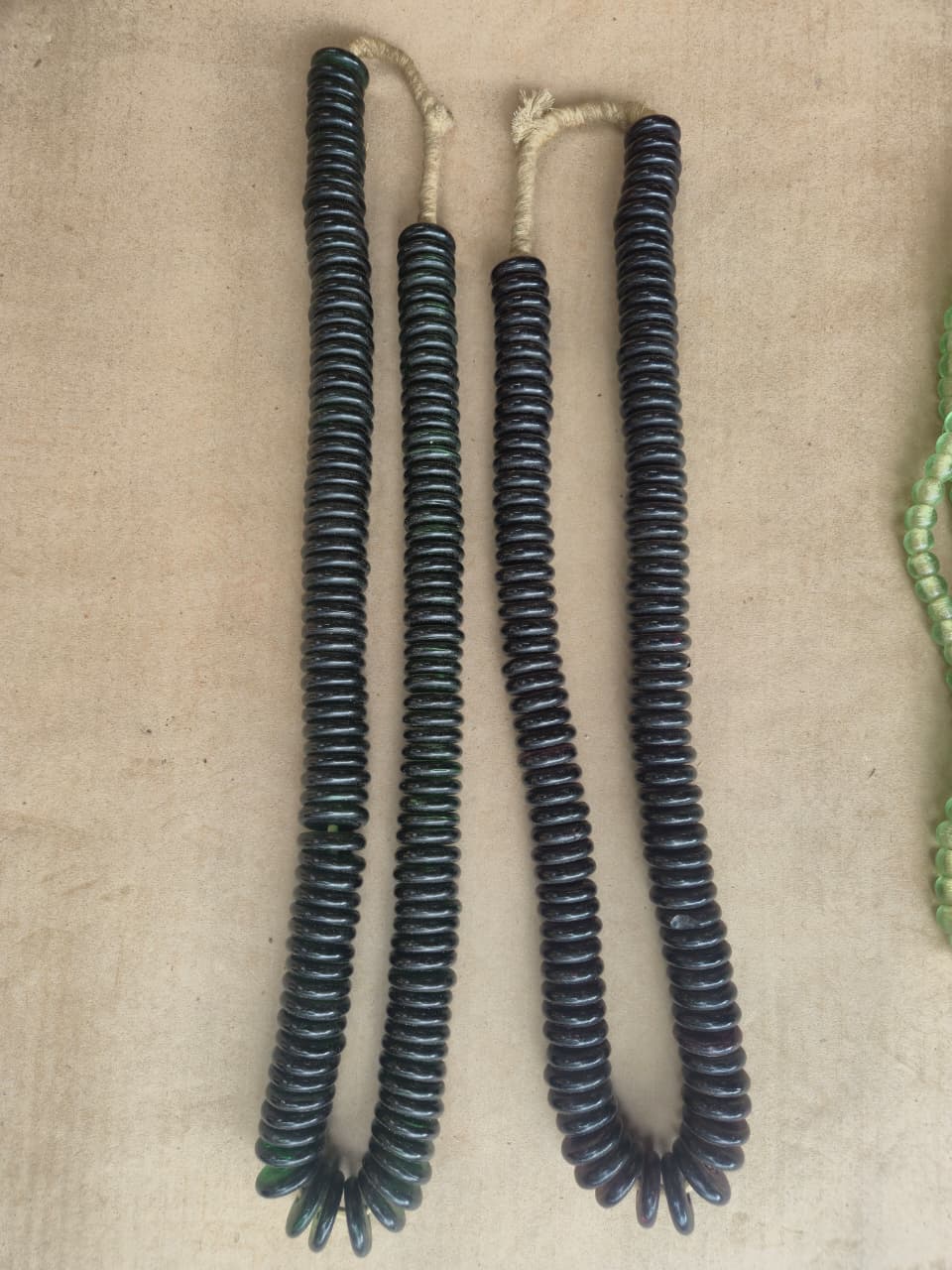 GLASS BEAD (GHANA) MED DISC