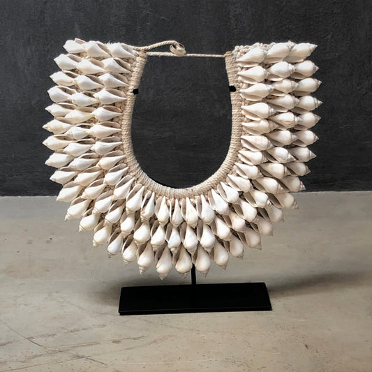 SPIRAL SHELL COLLAR (INDONESIA) MED 35W 35H