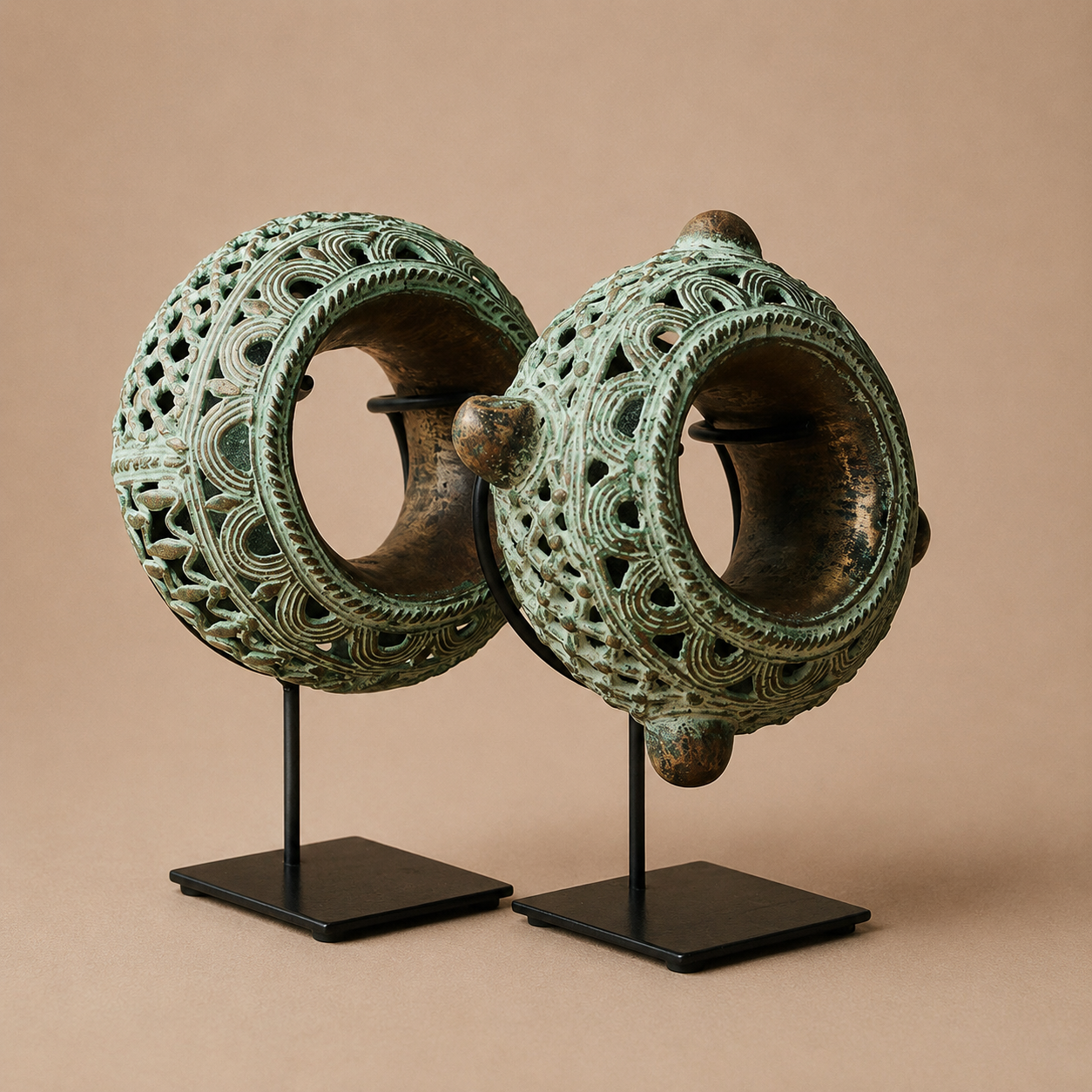 BENIN BANGLE (BENIN/NIGERIA) DONUT 15D