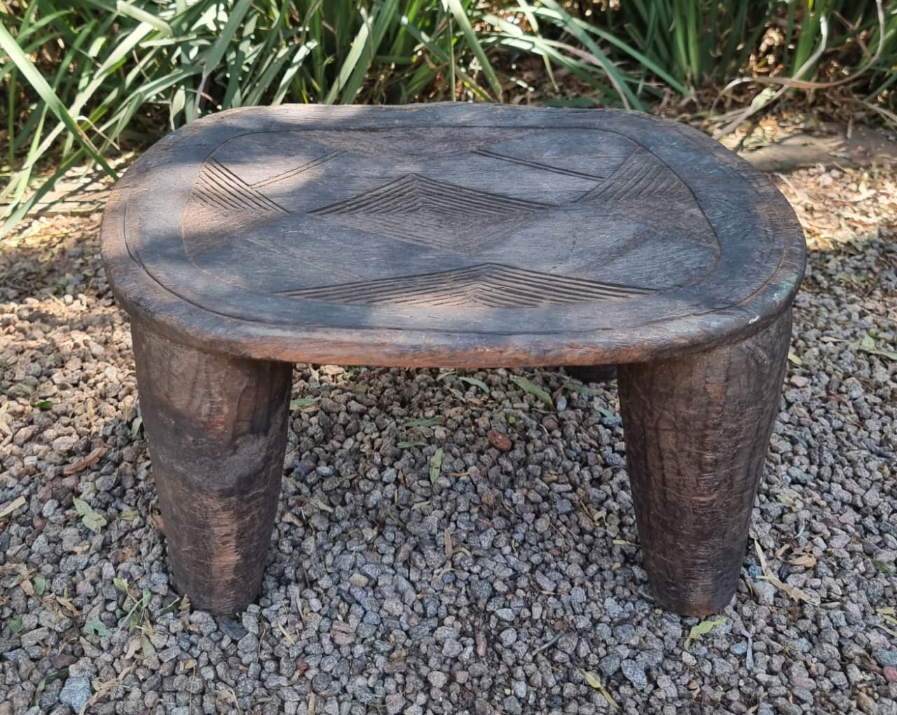 NUPE STOOL (NIGERIA) OLD 25D 17H