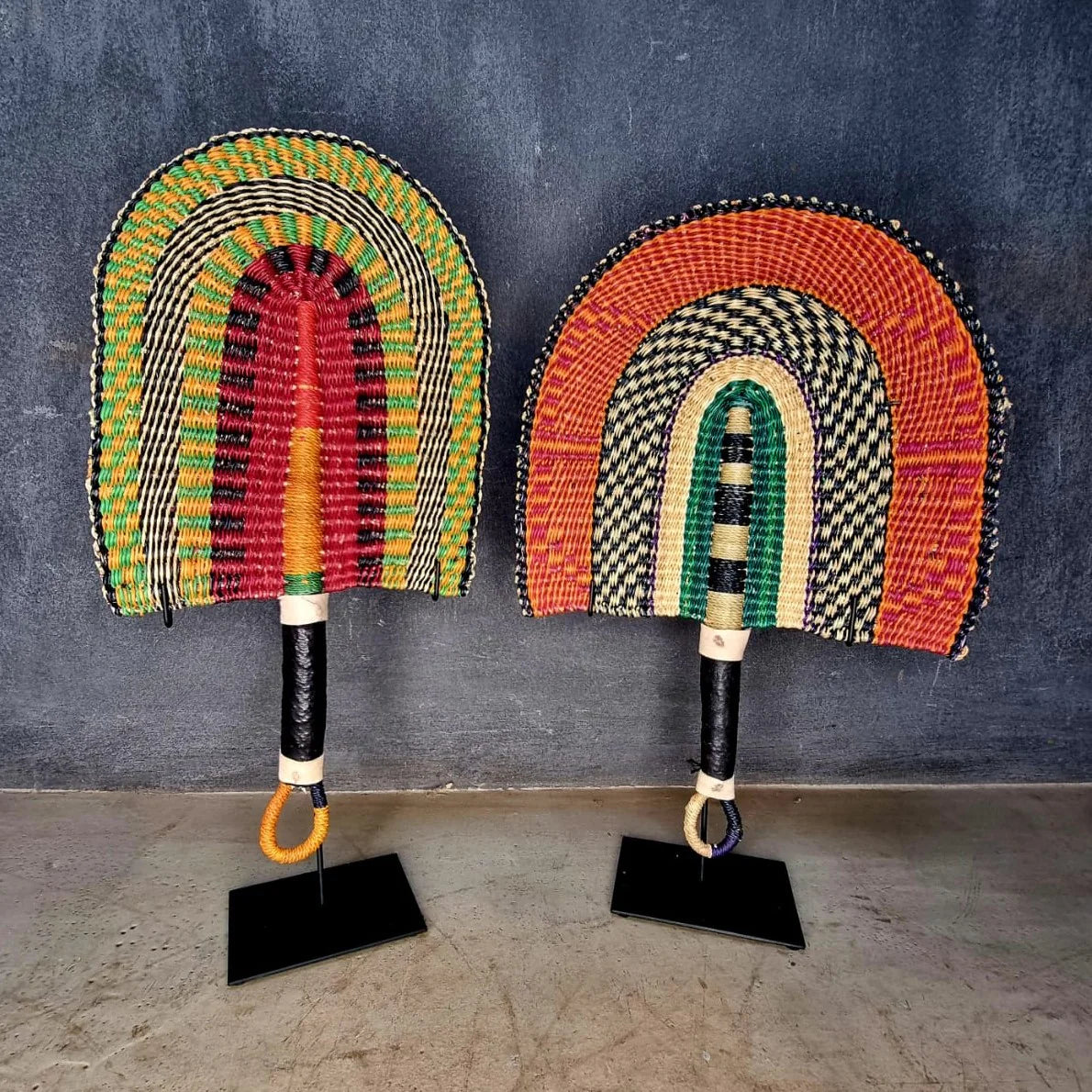 BOLGA FAN (GHANA) 50H 28W +STAND