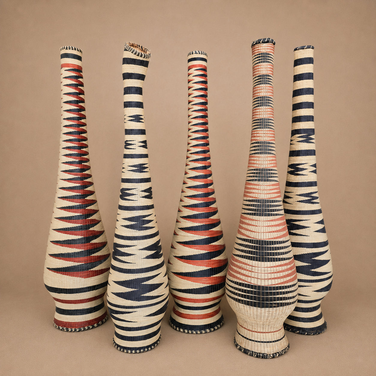 TUTSI VESSEL BASKET (RWANDA) 110-120H
