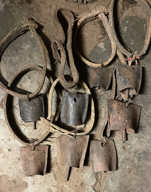 KARAMAJONG COW BELL (UGANDA) 15W 45H