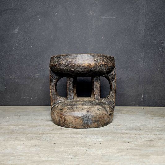 LOZI STOOL (ZAMBIA) ROUND 20D 21H