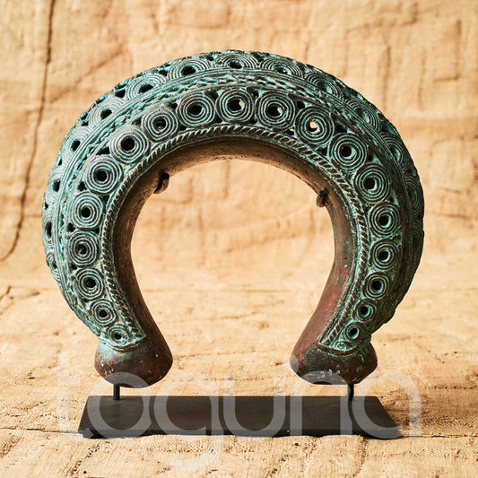 BENIN BANGLE (BENIN/NIGERIA) LRG CRESCENT 30D