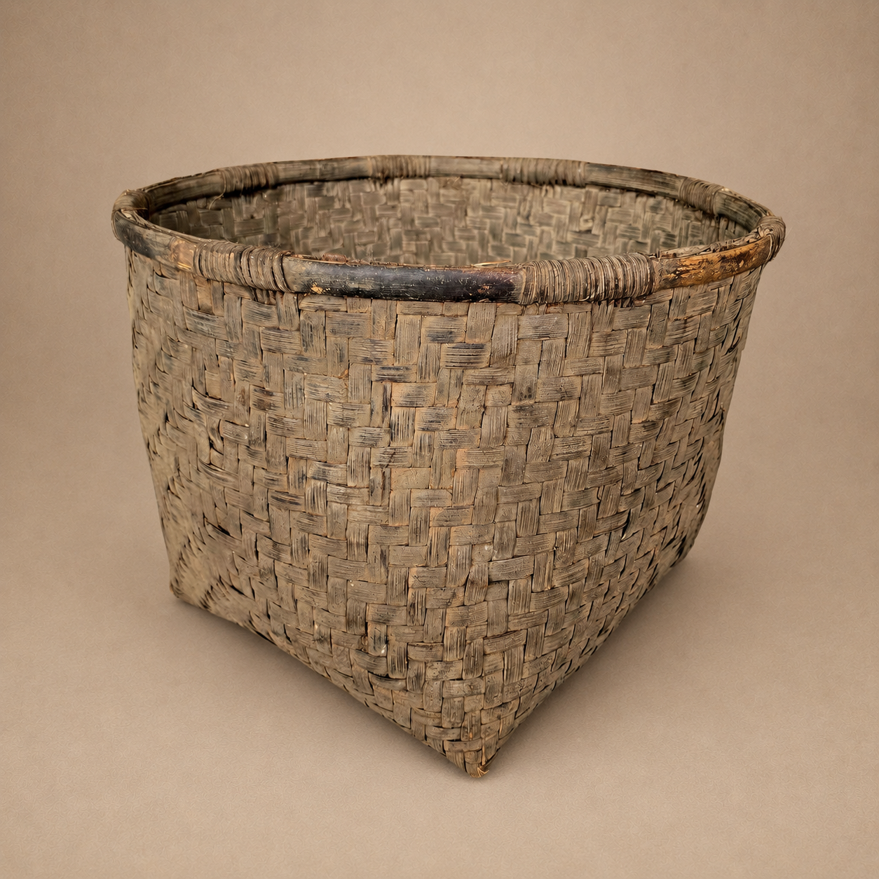 TUTSI BASKET (RWANDA) 45D 38H OLD