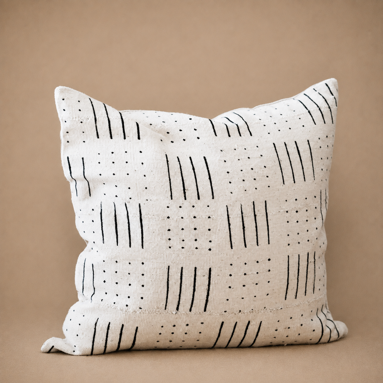 MUD CLOTH CUSHION (MALI) 50L 50W WHT