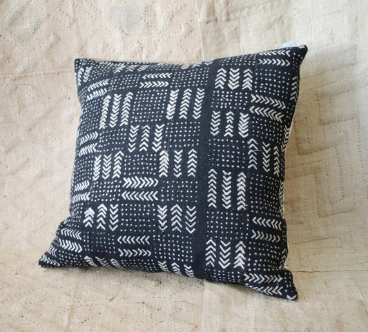 MUD CLOTH CUSHION 50X50 BLACK