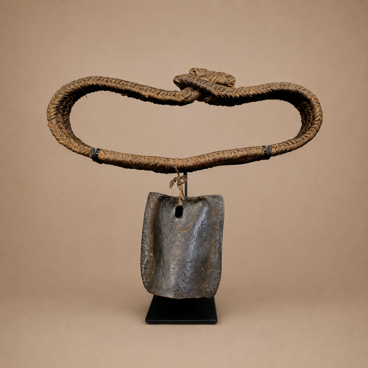 KARAMAJONG COW BELL (UGANDA) 15W 45H