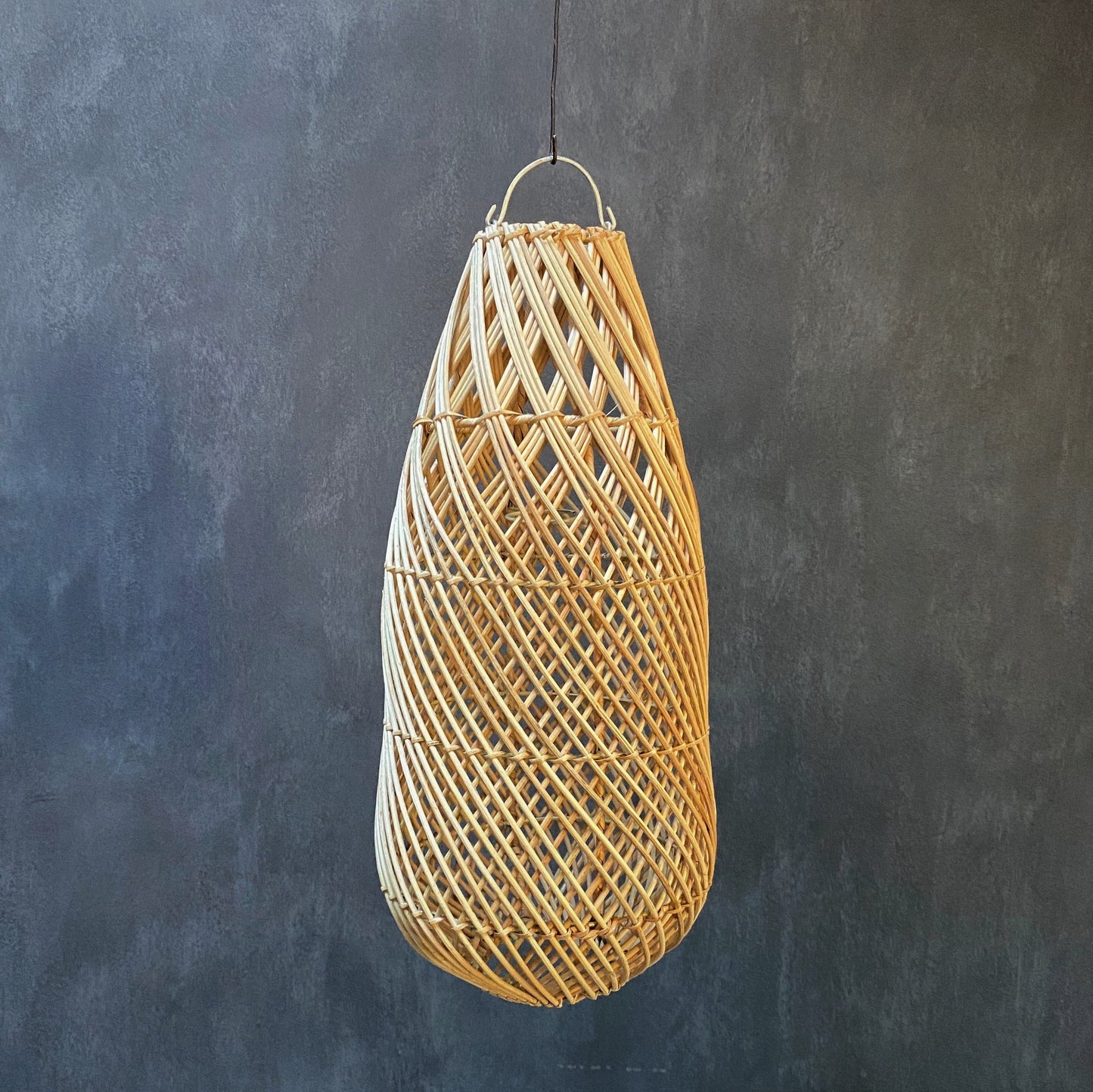 RATTAN LAMPSHADE (INDONESIA) BOTTLE 30L 30W 65H NAT