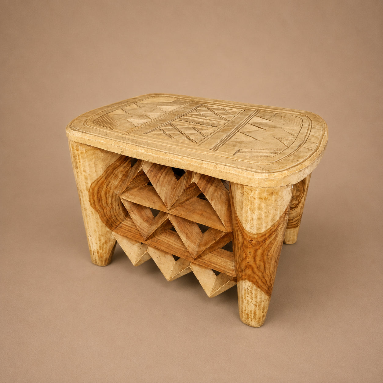 NUPE TABLE (NIGERIA) 55L 44W 40H