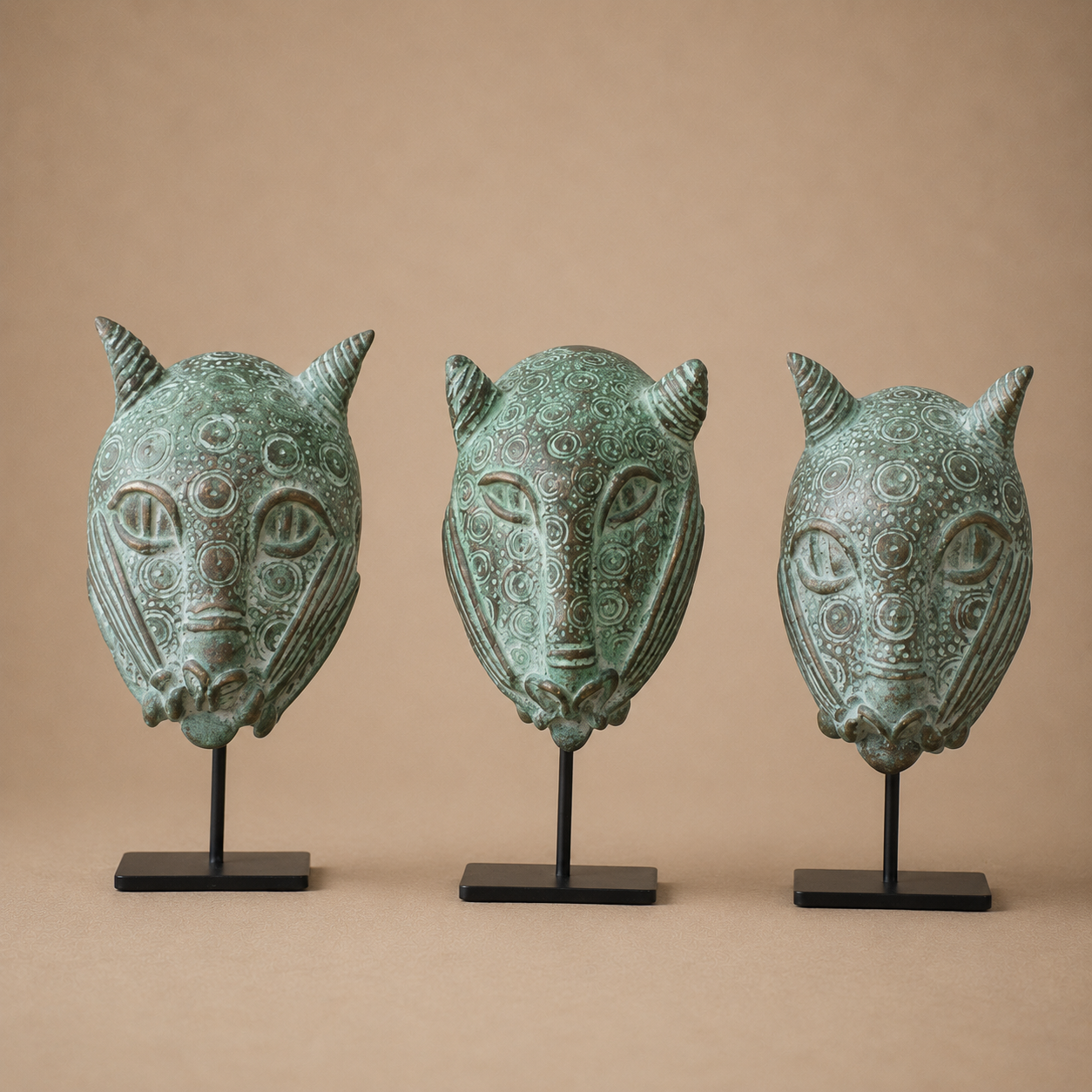 BENIN LEOPARD HEAD (BENIN/NIGERIA) 15H