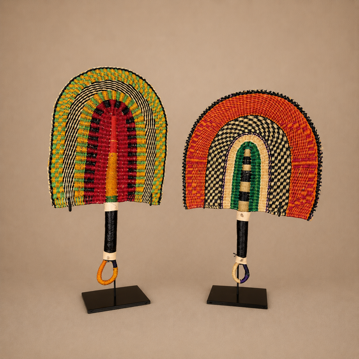 BOLGA FAN (GHANA) 50H 28W +STAND