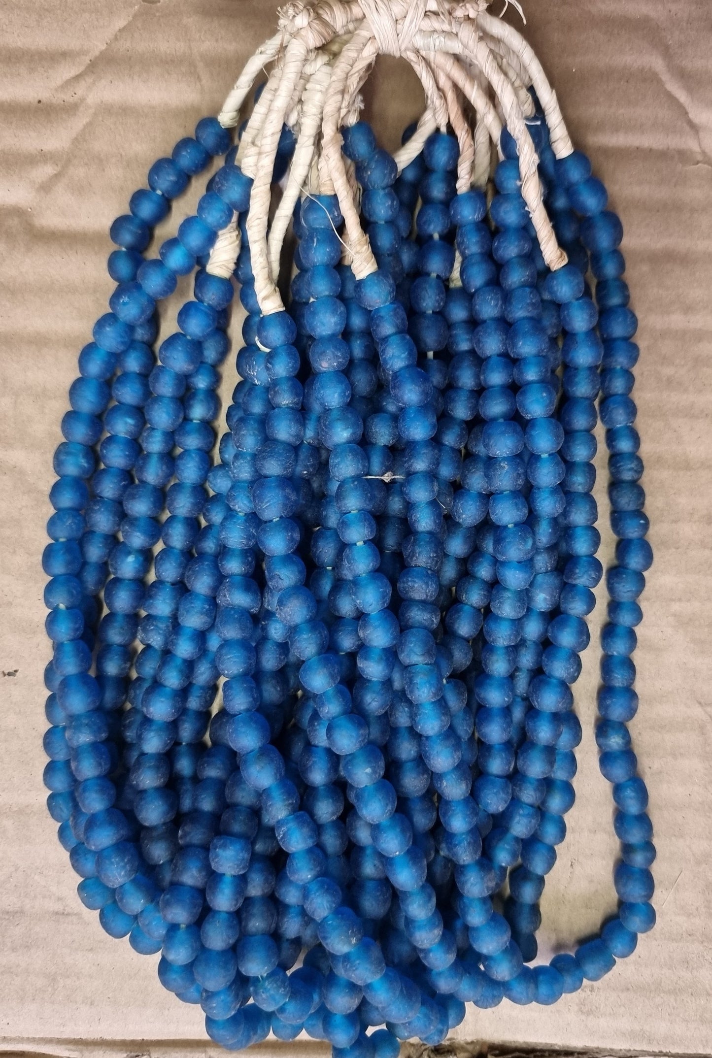 RECYCLED GLASS BEAD (GHANA) SML PKT