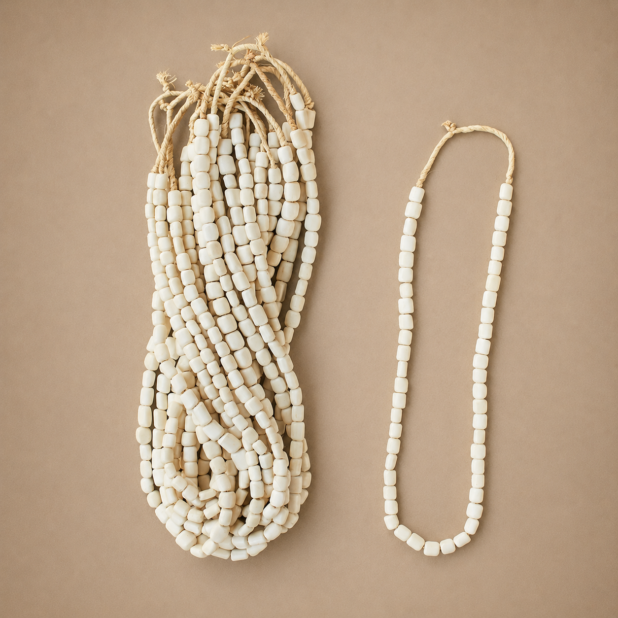 BONE BEAD (KENYA) SML SEED WHT