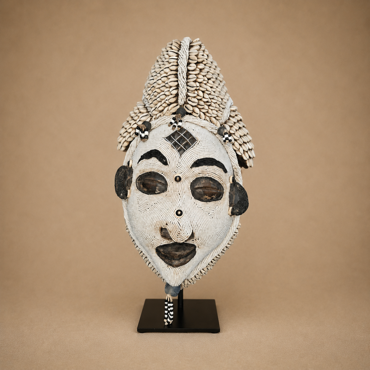 PUNU MASK (CAMEROON/GABON) 40H BEADED